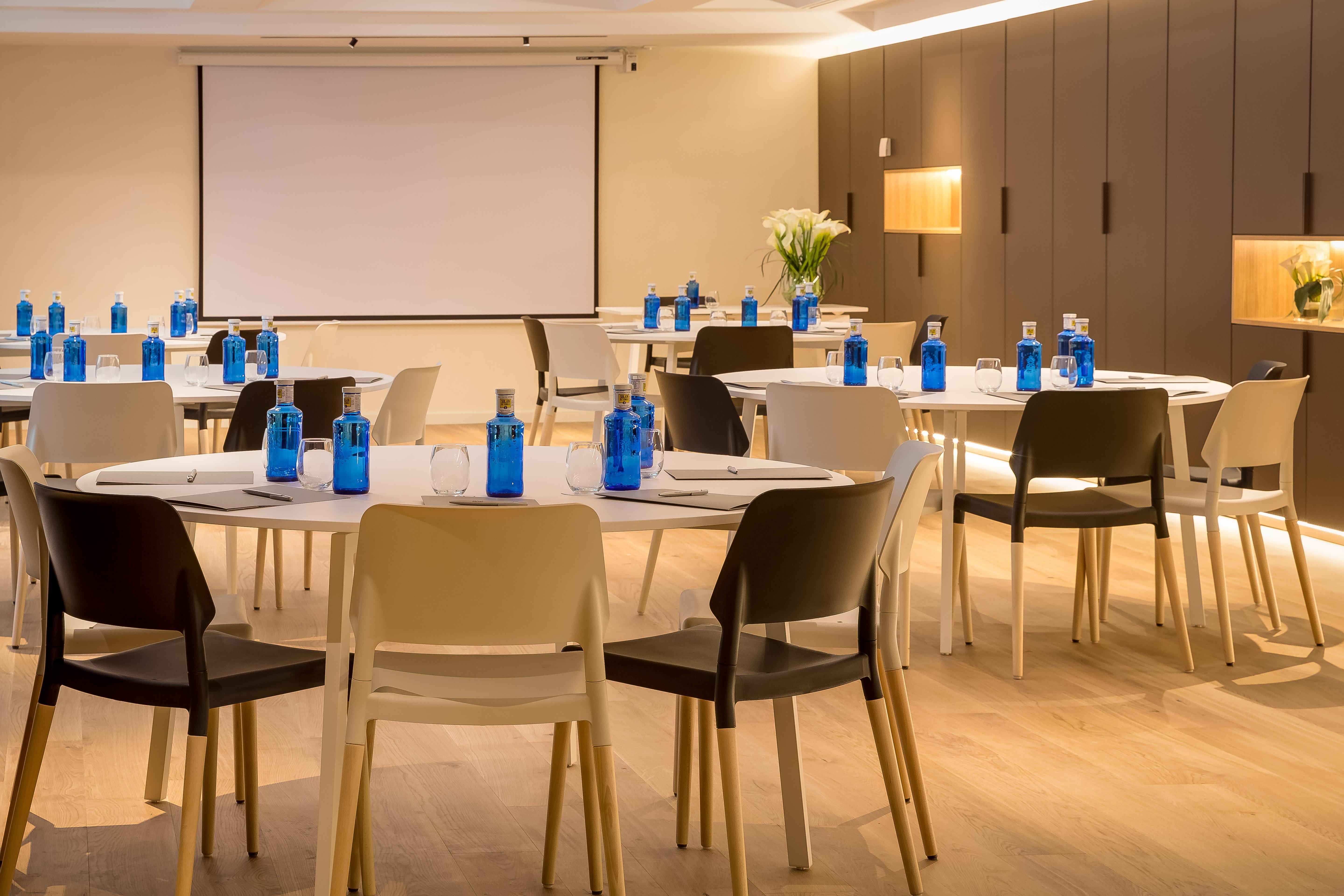 فندق أوهلا إيكزامبل برشلونة المظهر الخارجي الصورة Meeting room