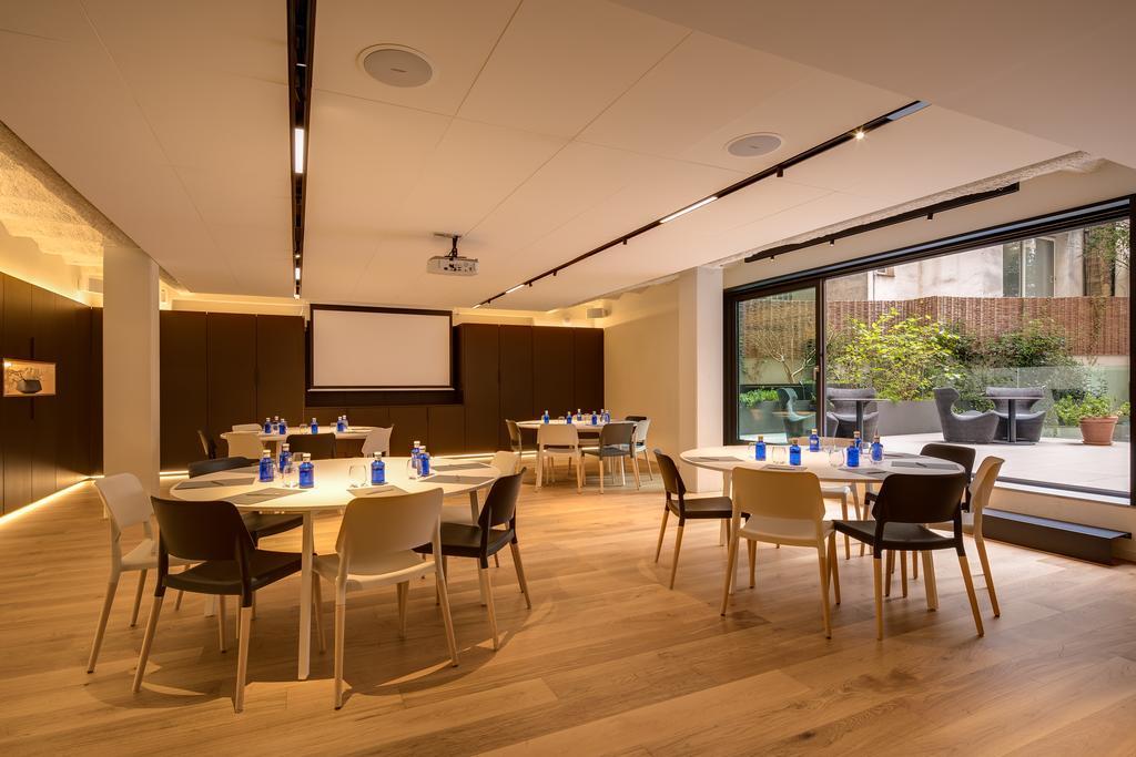 فندق أوهلا إيكزامبل برشلونة المظهر الخارجي الصورة The meeting room at the London Business School